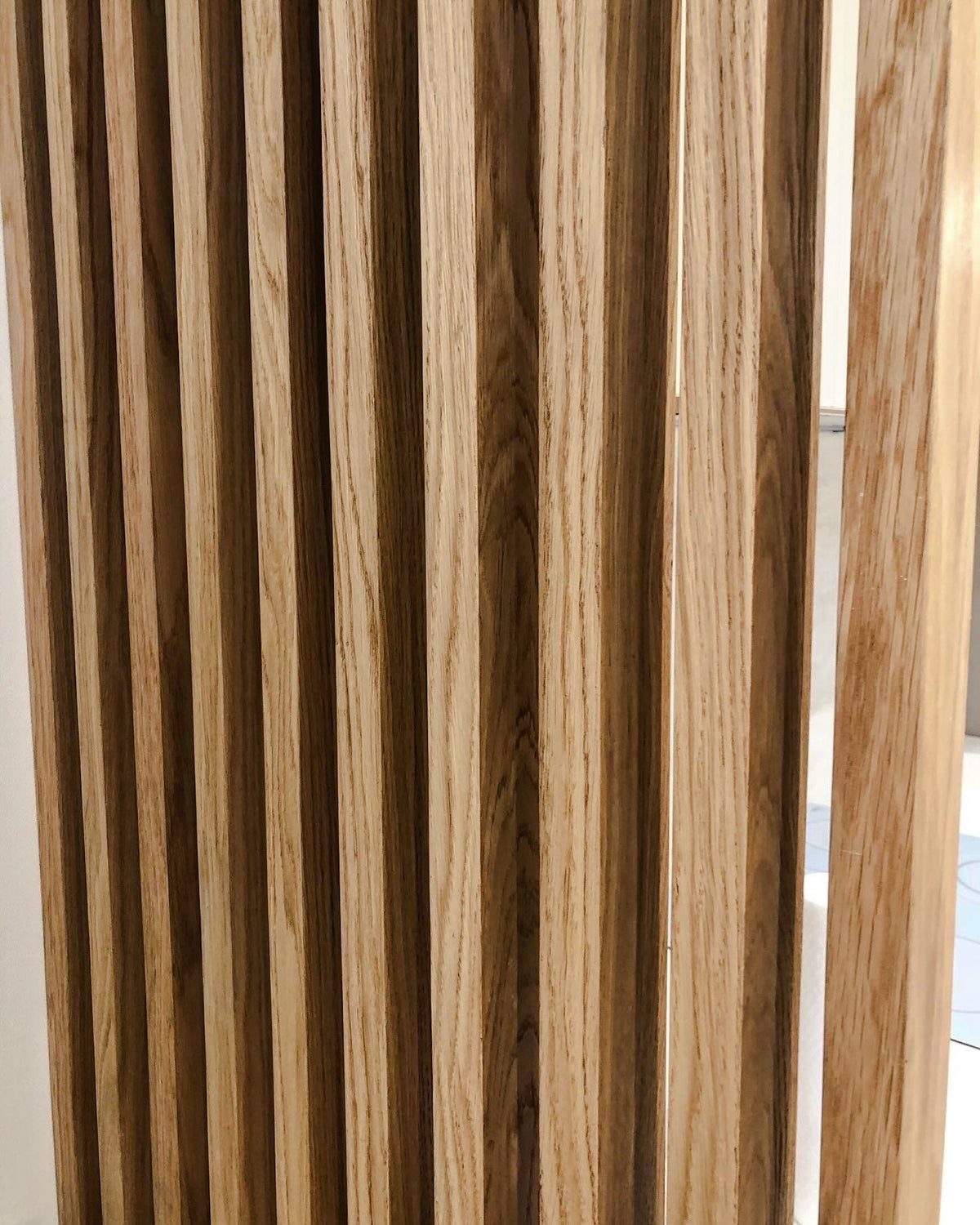 Wood Partition Wall for a Kitchen