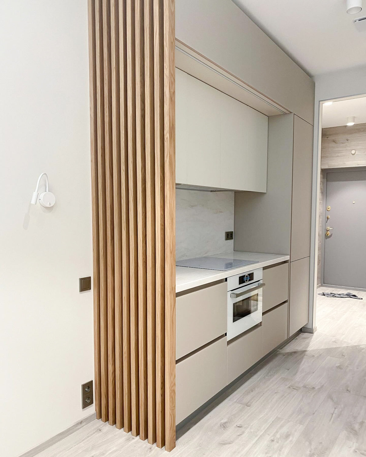 Wood Partition Wall for a Kitchen