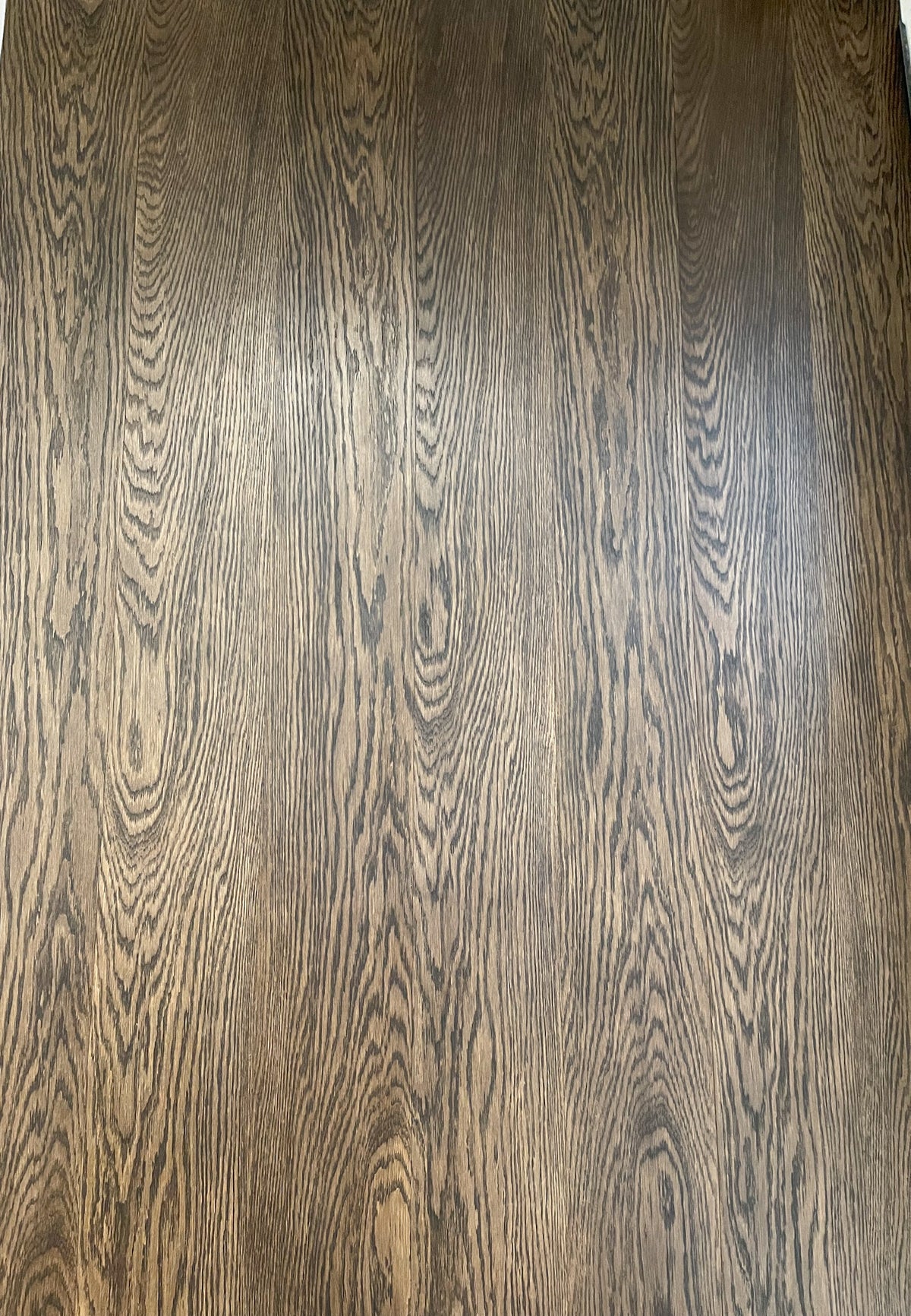 Gray Oak and Tinted Partition Wall