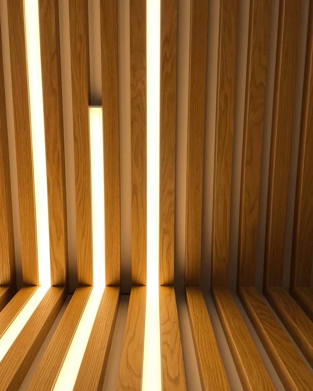 Oak Slat Ceiling and Slat Walls