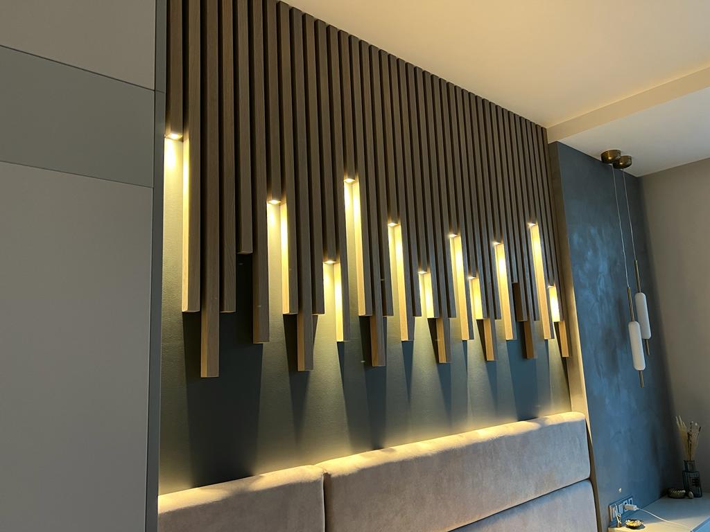 RAIN SLATS WITH LIGHT