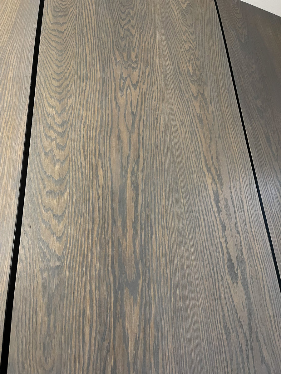 Gray Oak and Tinted Partition Wall
