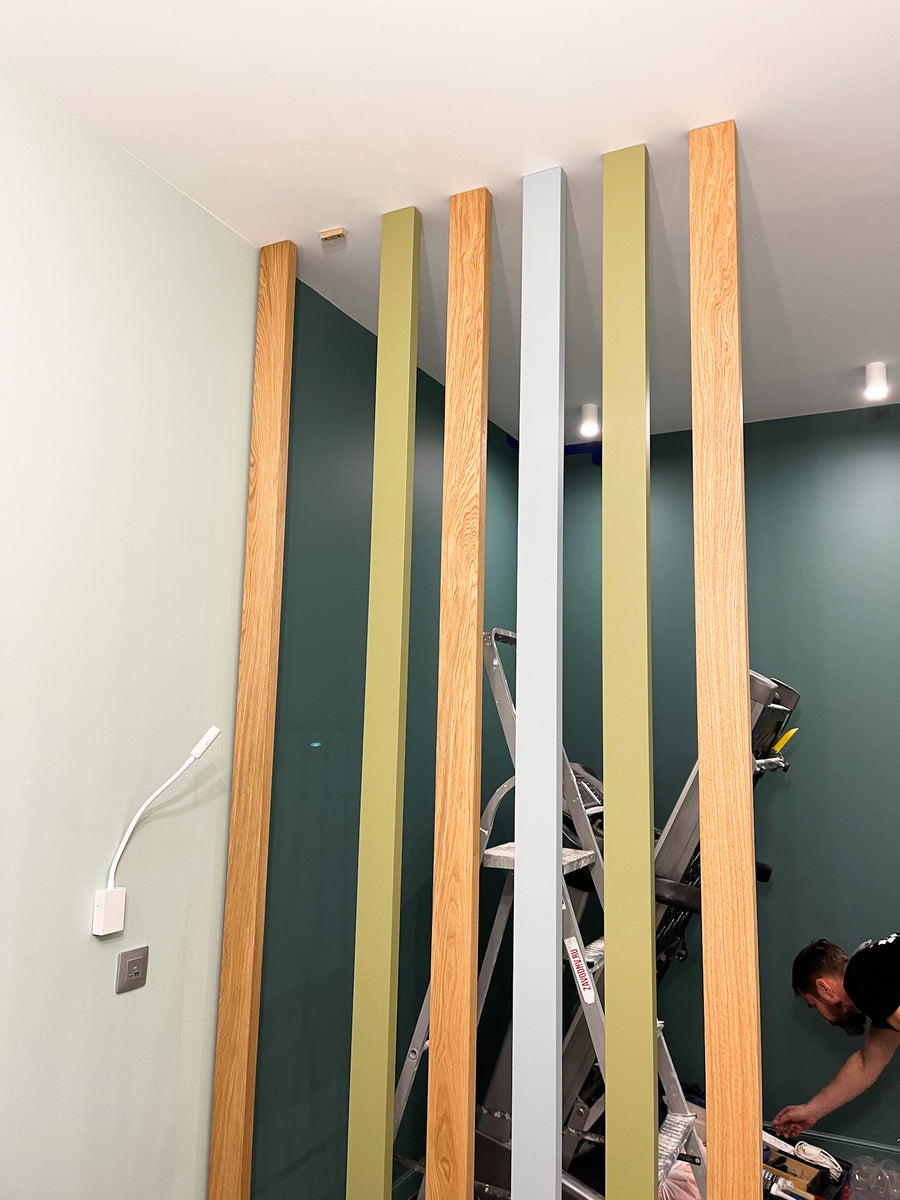 Gray Oak and Tinted Partition Wall