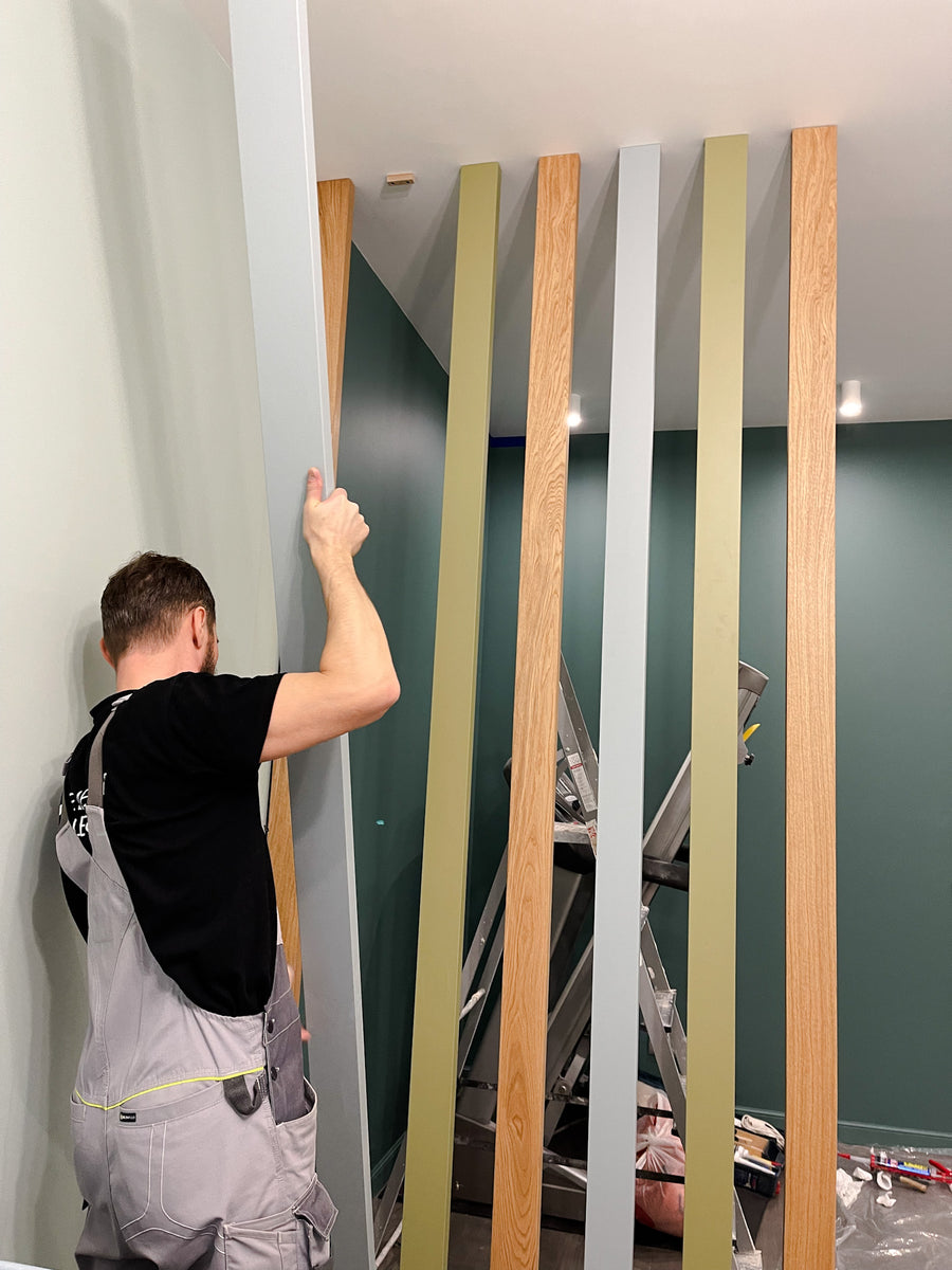 Gray Oak and Tinted Partition Wall