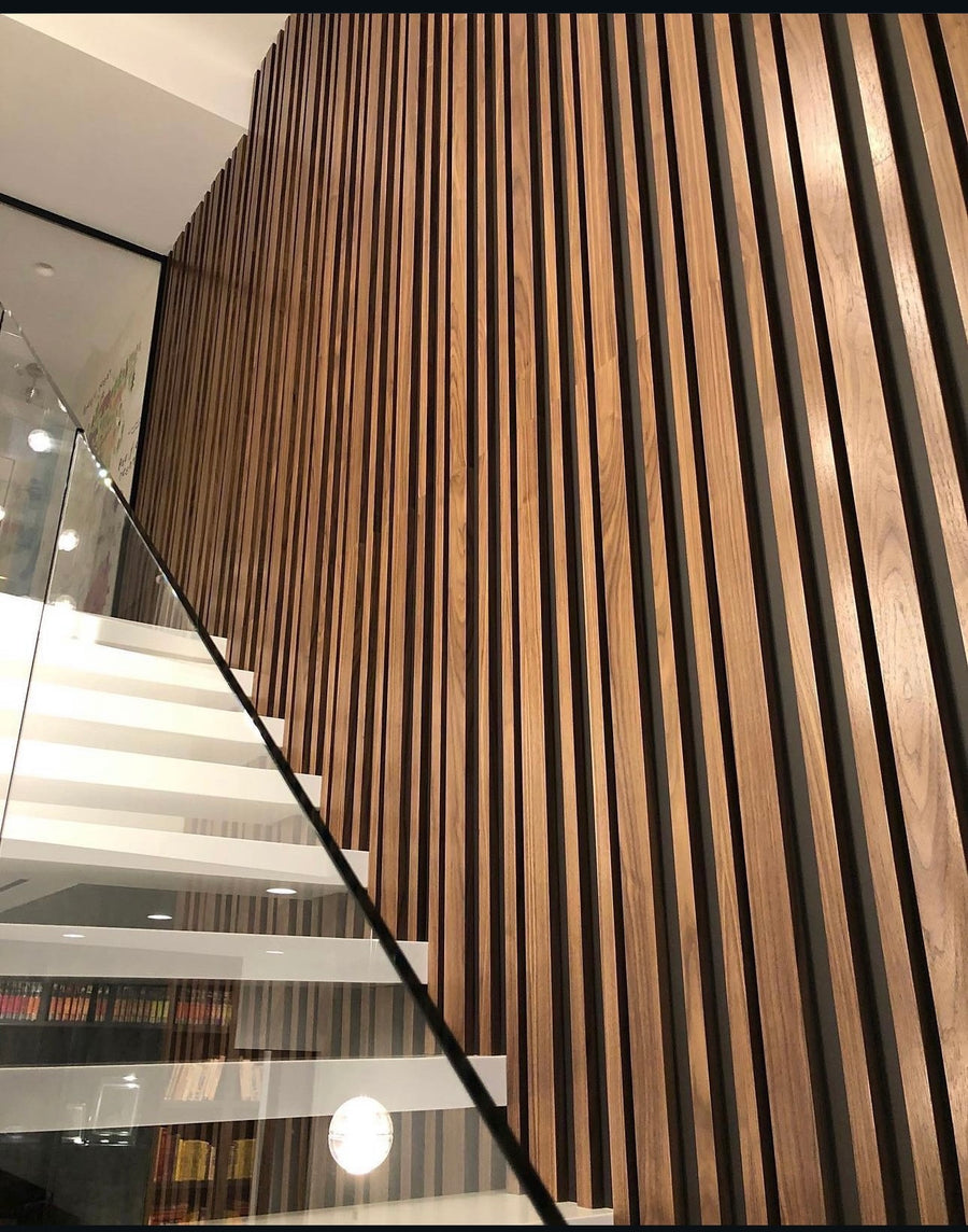 Mixed Width Slat Wall for a Staircase