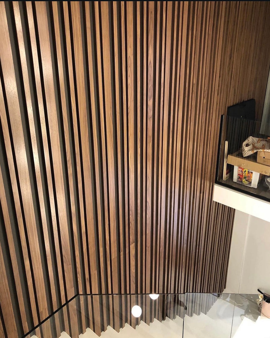 Mixed Width Slat Wall for a Staircase